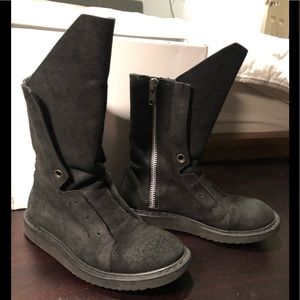 RICK OWENS DISTRESSED SUEDE EXTENDED TONGUE BOOTS